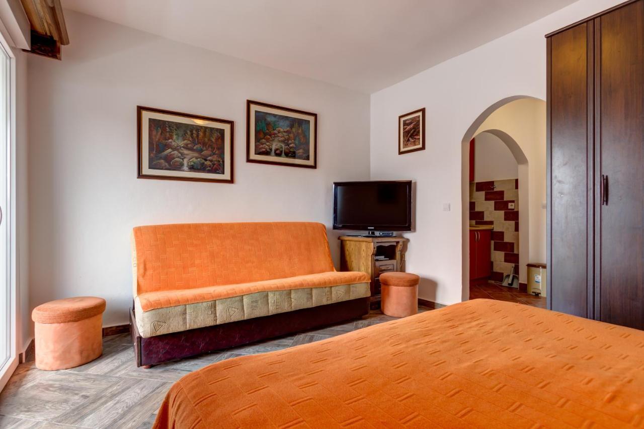 Sea Oasis Apartments - Milosevic Котор Екстериор снимка